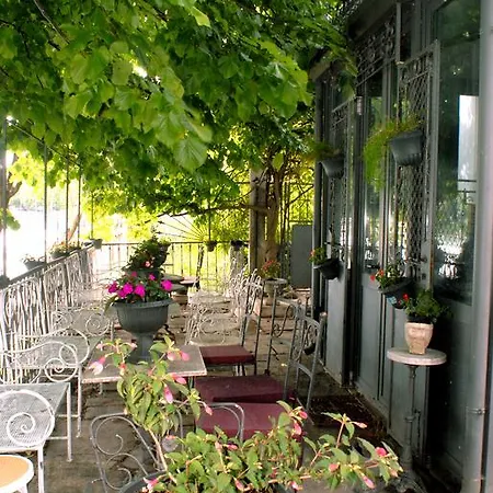 לינה וארוחת בוקר Fiorita