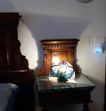 Fiorita לינה וארוחת בוקר מונפלקונה