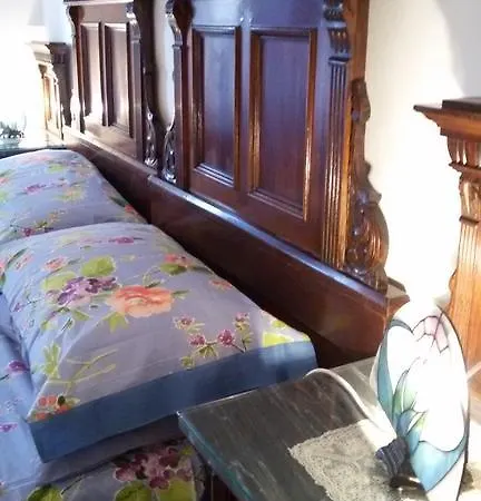 לינה וארוחת בוקר Fiorita 3*