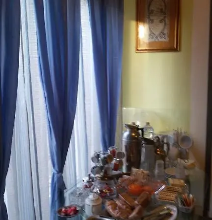 לינה וארוחת בוקר Fiorita