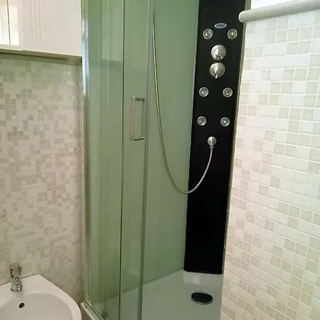 Fiorita 3* מונפלקונה