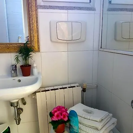 Fiorita 3* מונפלקונה
