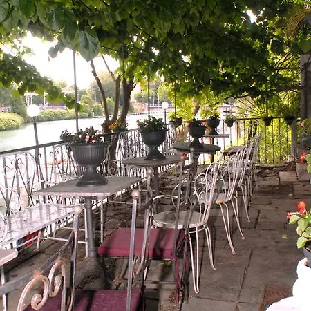 Fiorita לינה וארוחת בוקר 3*