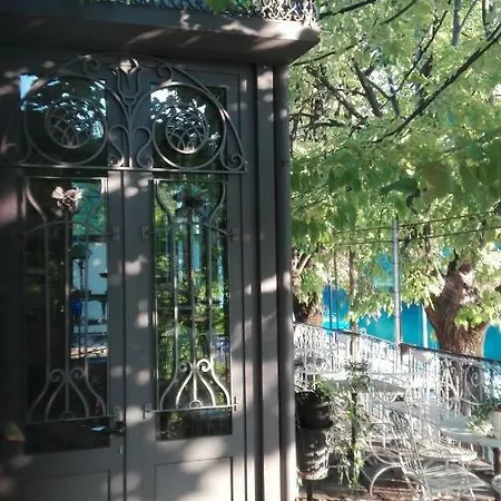 לינה וארוחת בוקר Fiorita